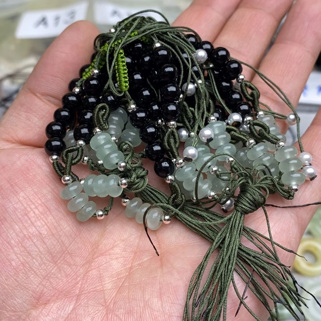 岫玉纯天然岫玉假一赔十，手链绳子未镶嵌