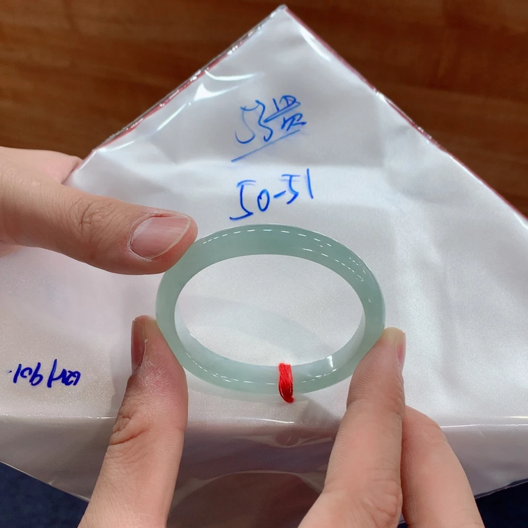 翡翠手镯未镶嵌买断