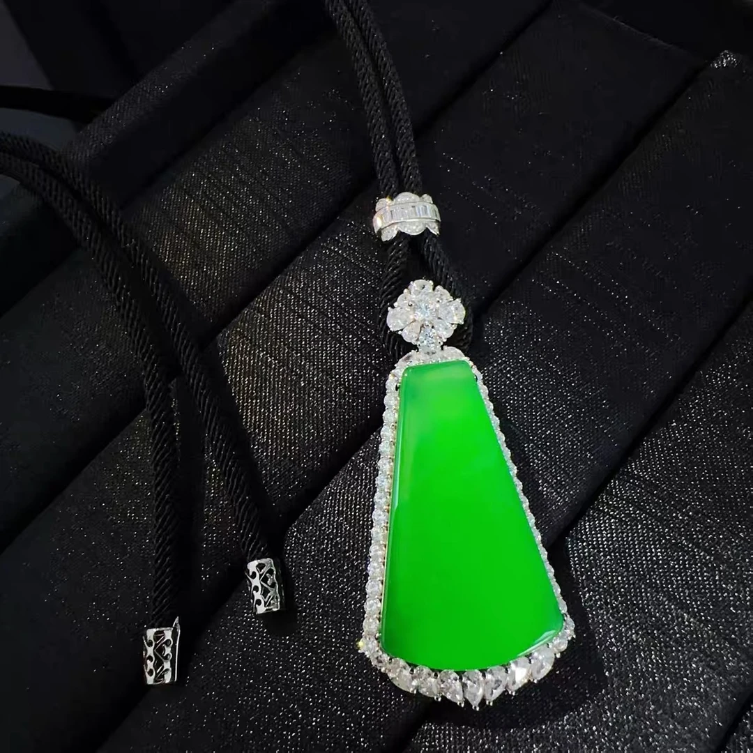 CHENXI  时尚轻奢时尚高冰梯形满镶无事牌无事牌吊坠项链