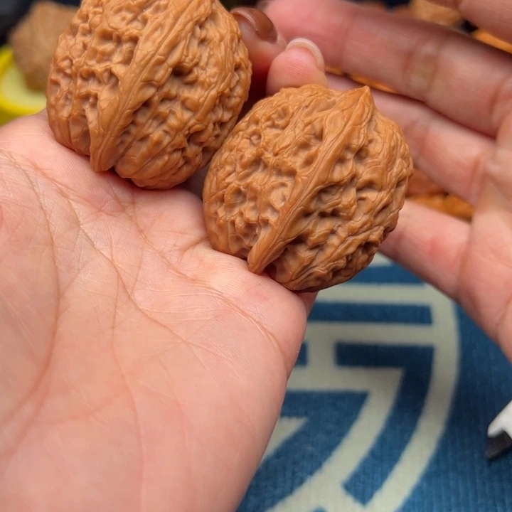 桃核吊坠文玩核桃滚石