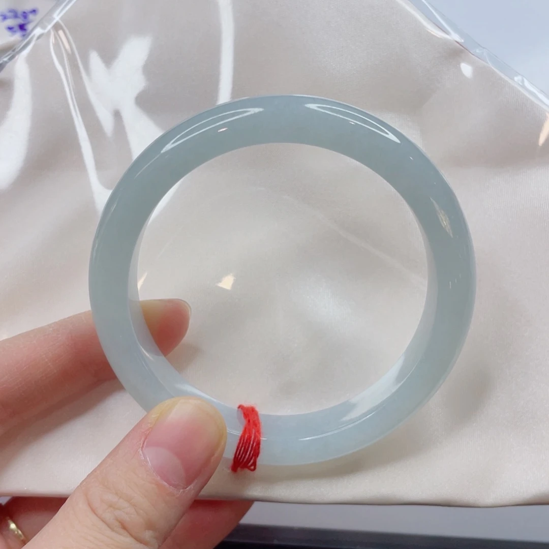 未镶嵌手镯翡翠手镯