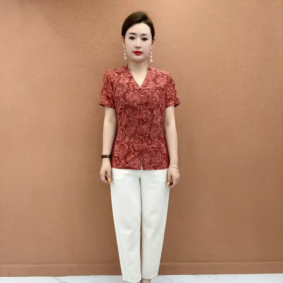 纽扣V领常规花朵碎花中老年女装宽松小衫百搭复古夏季妈妈装短袖