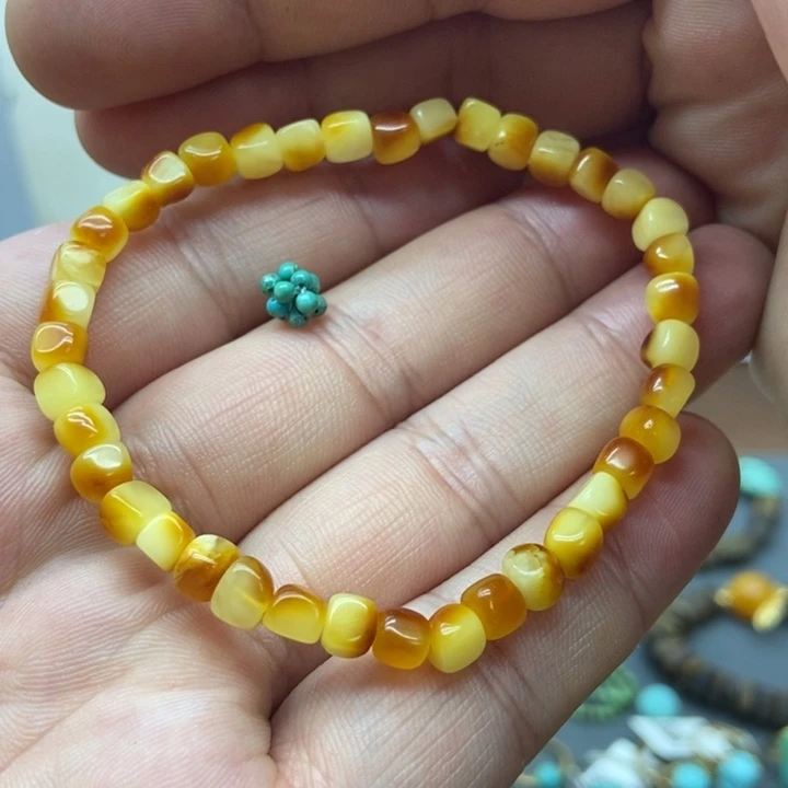 未镶嵌琥珀裸石手链