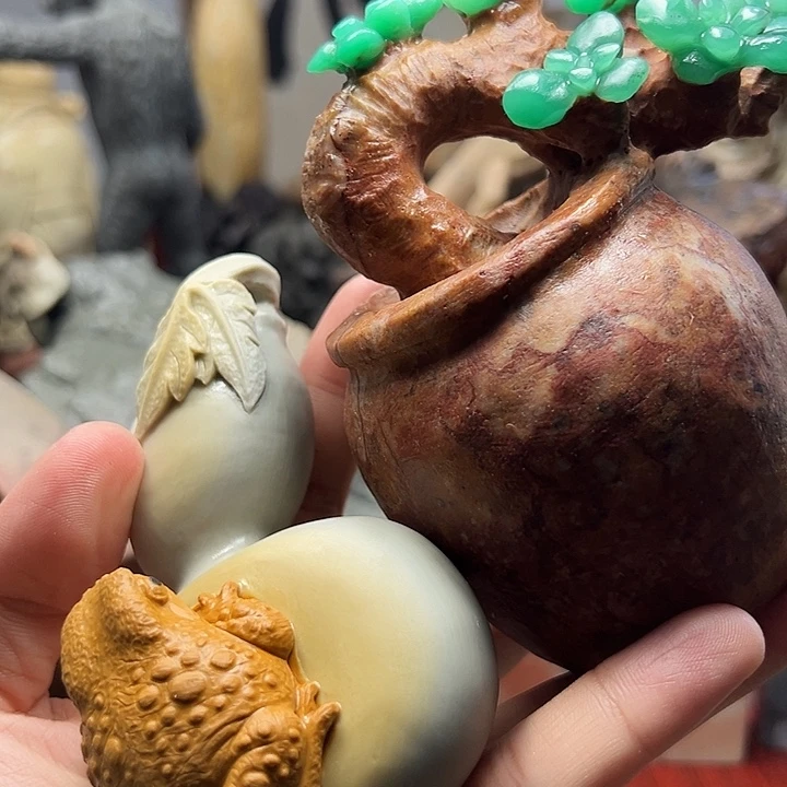 台***膏东北石松花石摆件