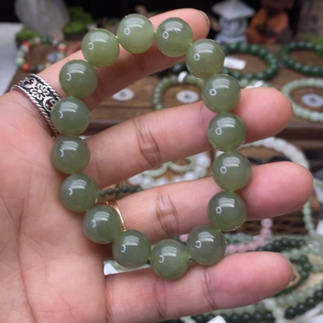 赵***兴和田玉未镶嵌手链卡12湖水绿
