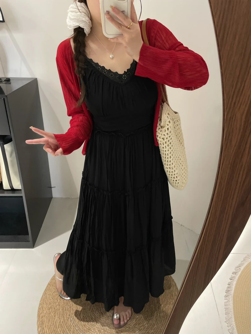 UQ｜1221 V领拼接木耳边吊带连衣裙夏款甜辣风战袍大码女装