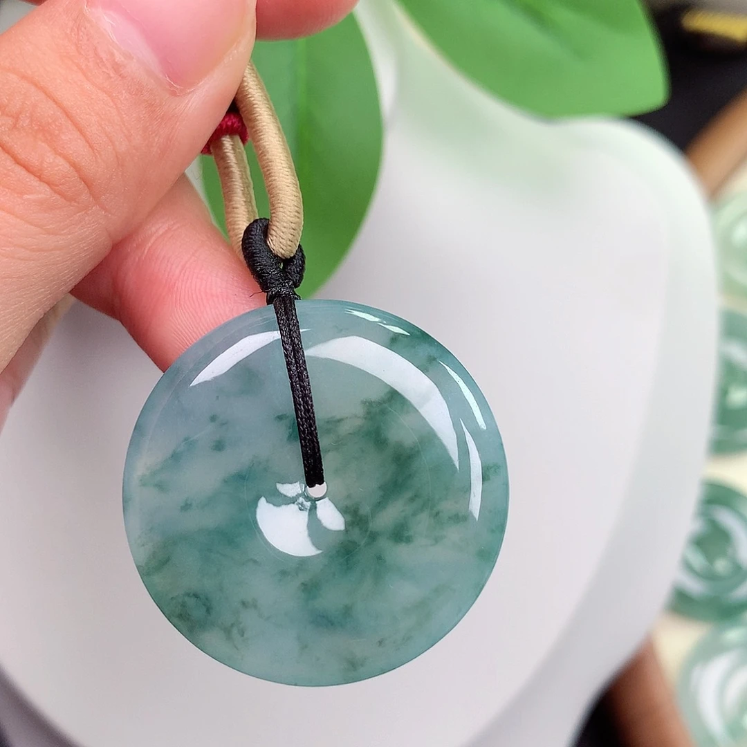 颈饰未镶嵌翡翠平安扣 32.3x5.7mm