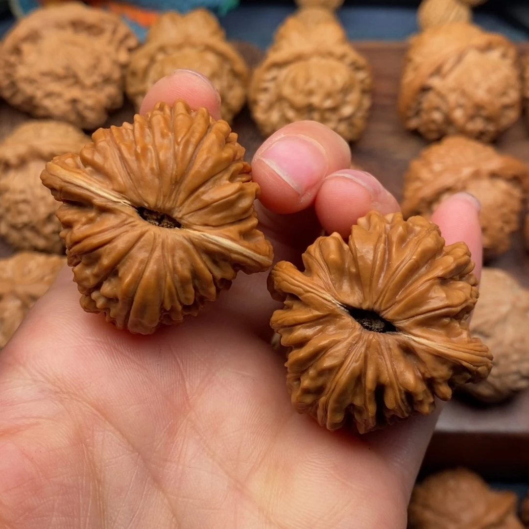 文玩核桃把件38精品平谷楼