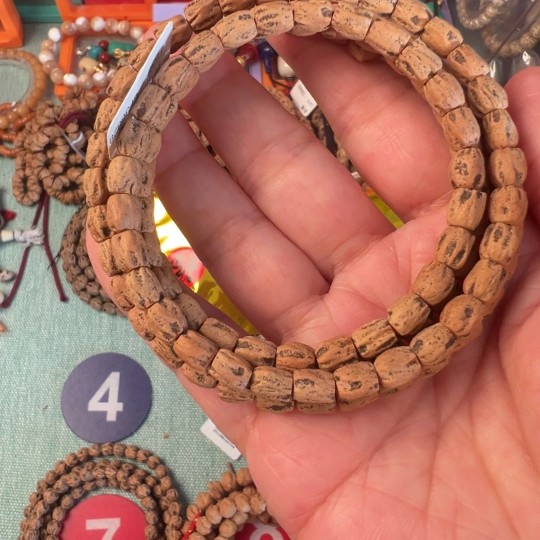 吊坠柏香籽/百香籽f656