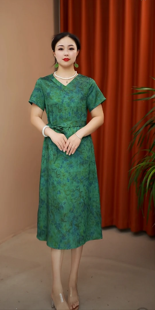 绿茵YJ3000夏季中长款连衣裙