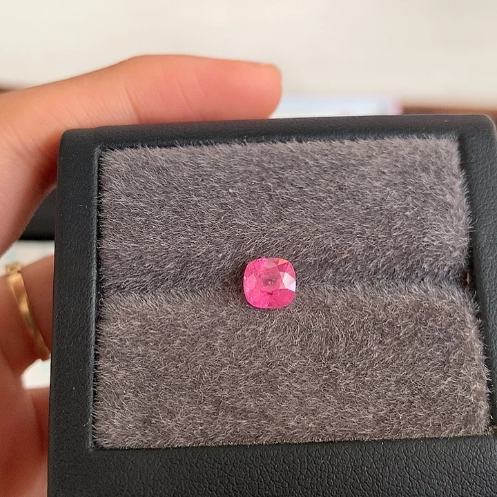 裸石尖晶石缅甸抹谷天然无烧1.4ct