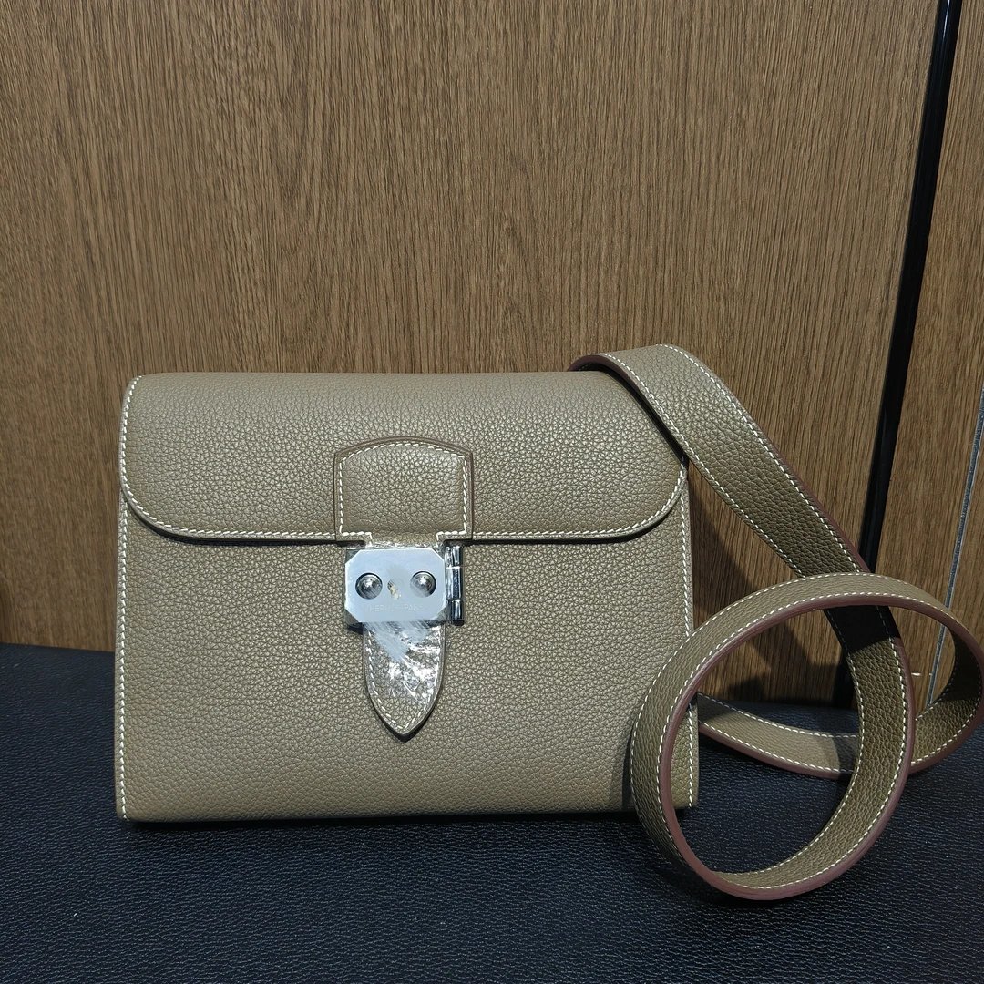 绅逸私定（Sac a Depeches21cm )男女同款 信差包 大象灰