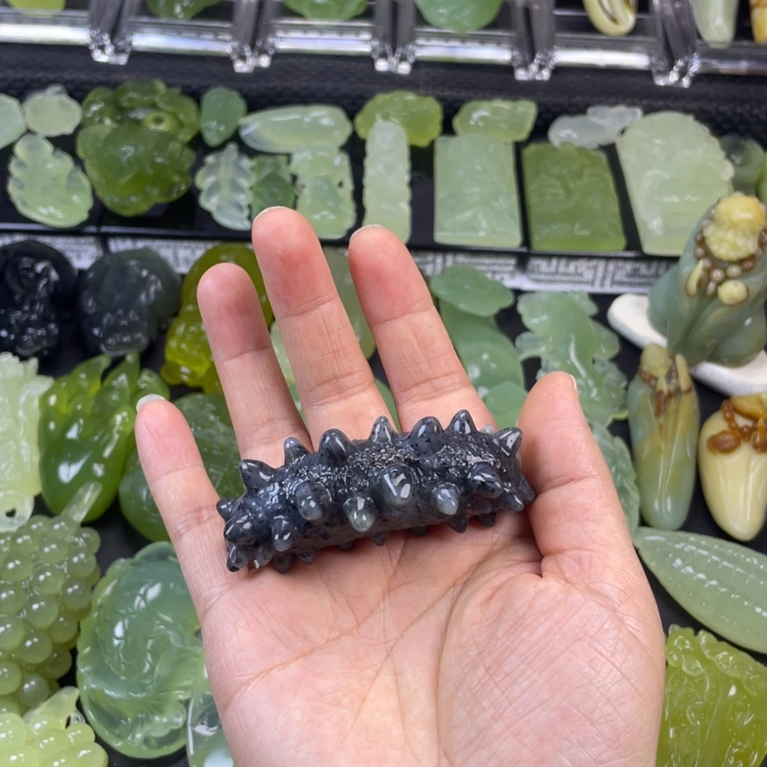 蛇纹石玉未镶嵌珠宝奇石