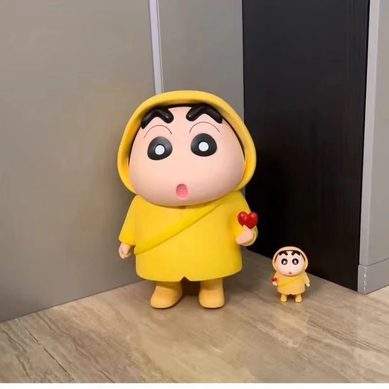 蜡笔小新雨衣桌面车载摆件网红手办潮玩客厅桌面摆件储蓄罐存钱罐