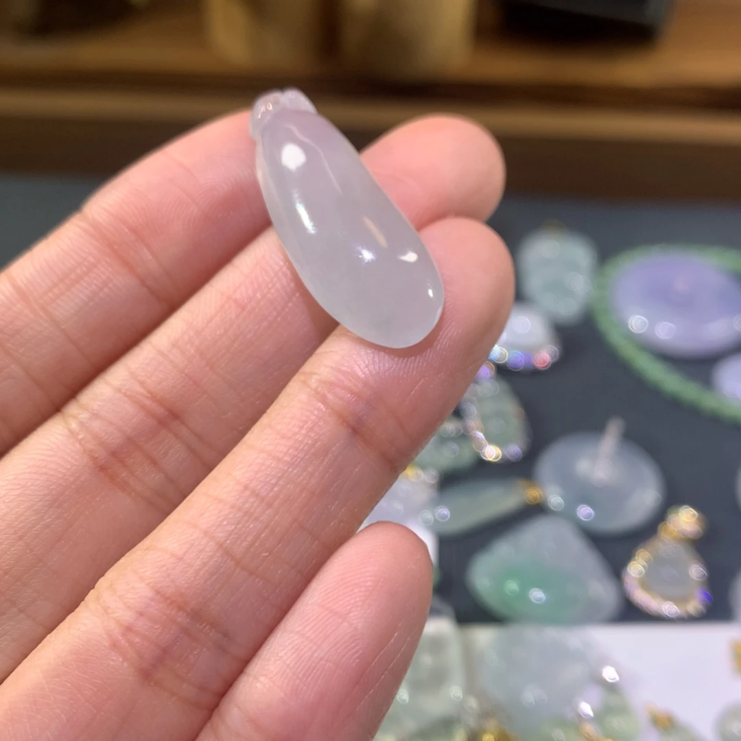 翡翠未镶嵌颈饰冰润福瓜