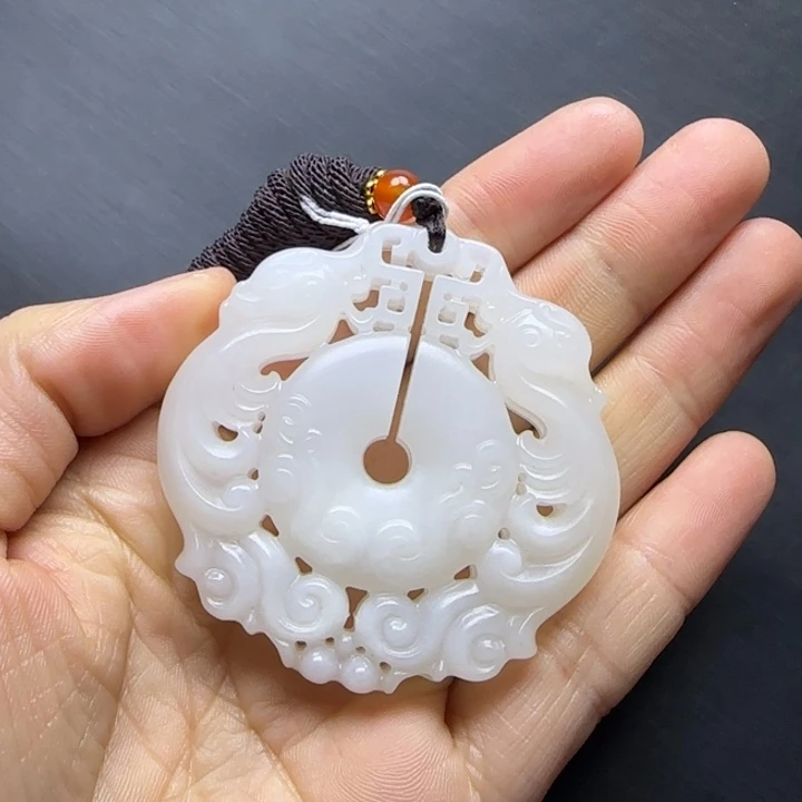 谷***号和田玉未镶嵌挂件