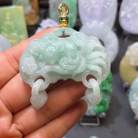 翡翠未镶嵌颈饰翡翠