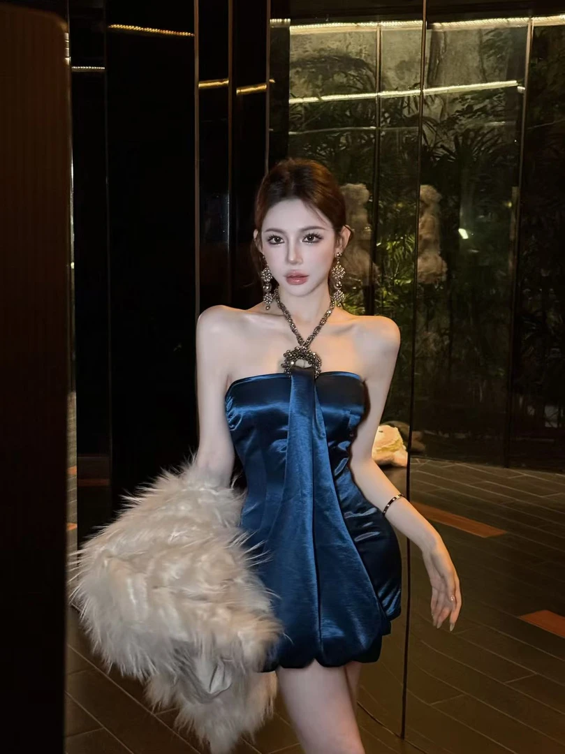 粉红pink【丹青翎羽】浪漫高级挂脖设计气质性感连衣裙LWJ25A1Q096