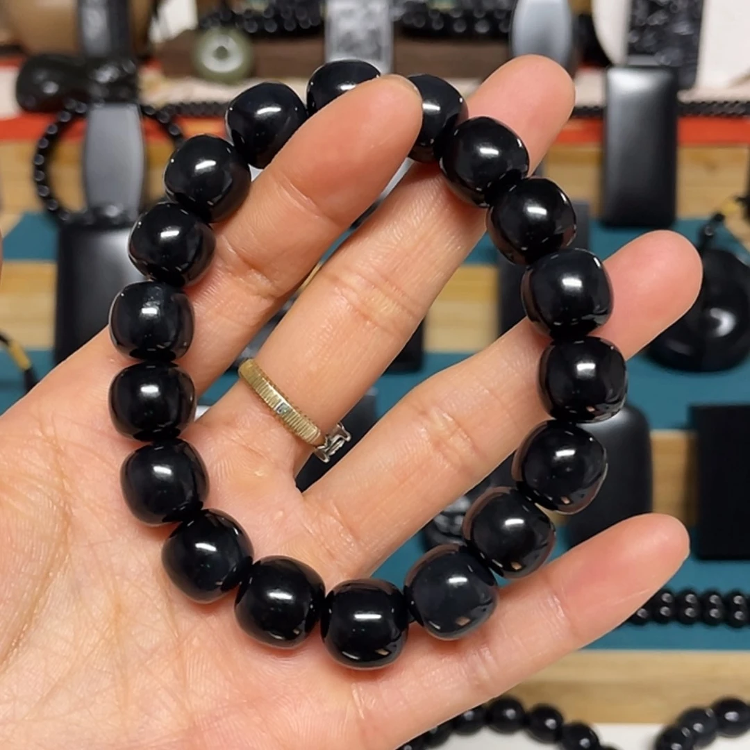 【闪购商品】手串未镶嵌和田玉（墨玉）卡12老型包容