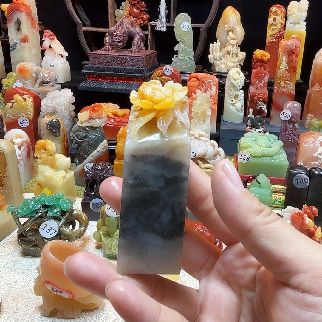 寿山石印石牡丹花