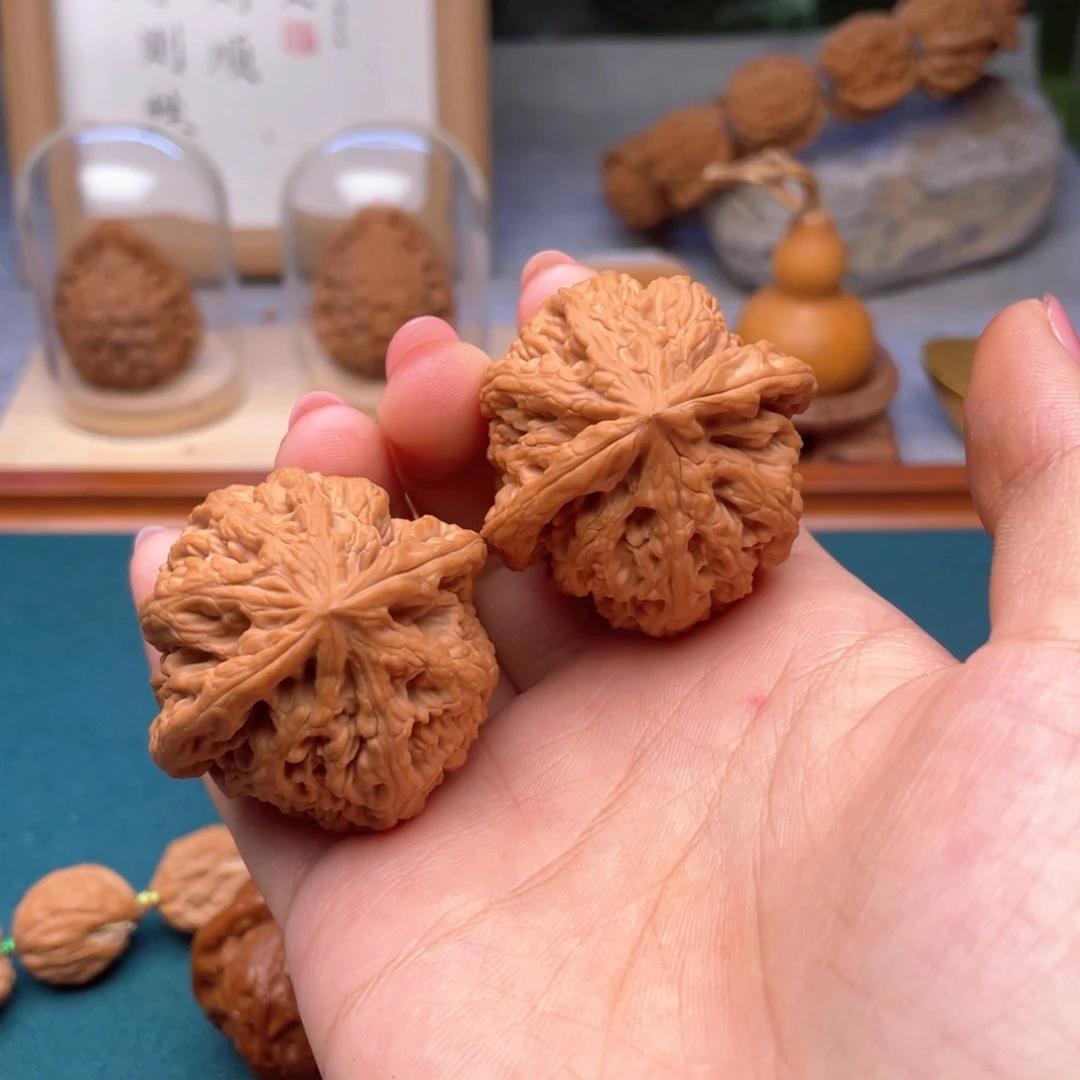 T***a文玩核桃吊坠41尺全品大粗筋