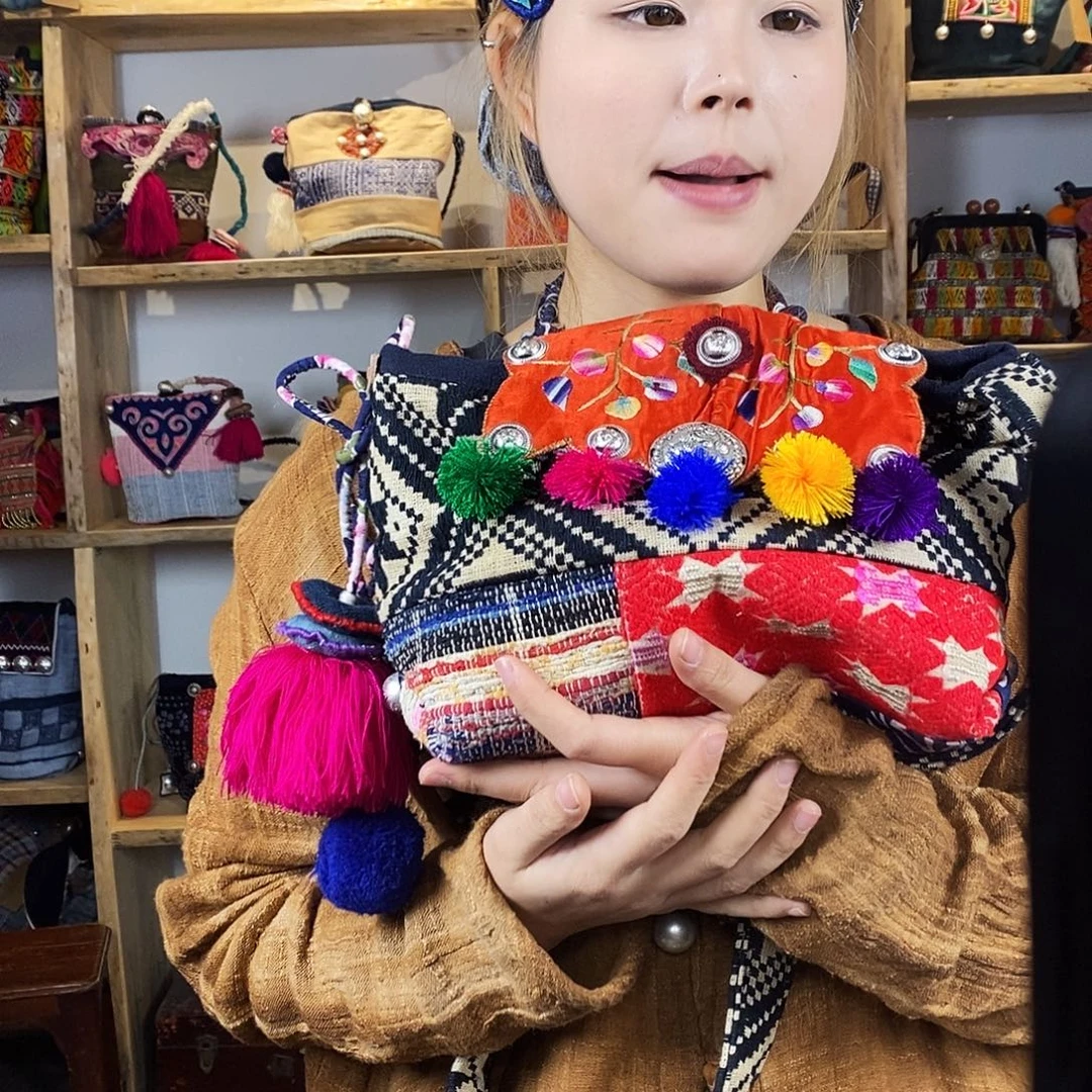 织绣手工制作包包