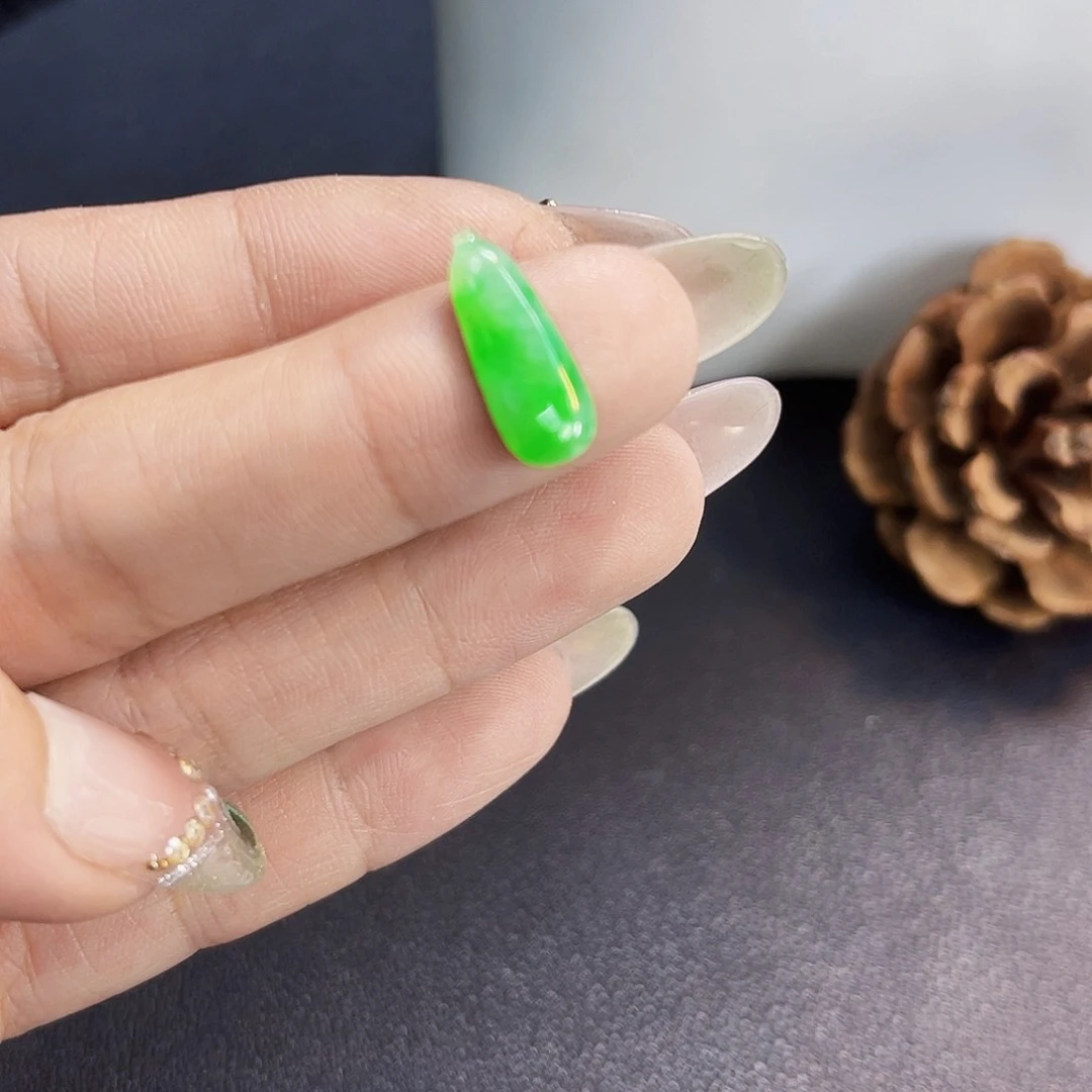 裸石翡翠XG002阳绿福瓜