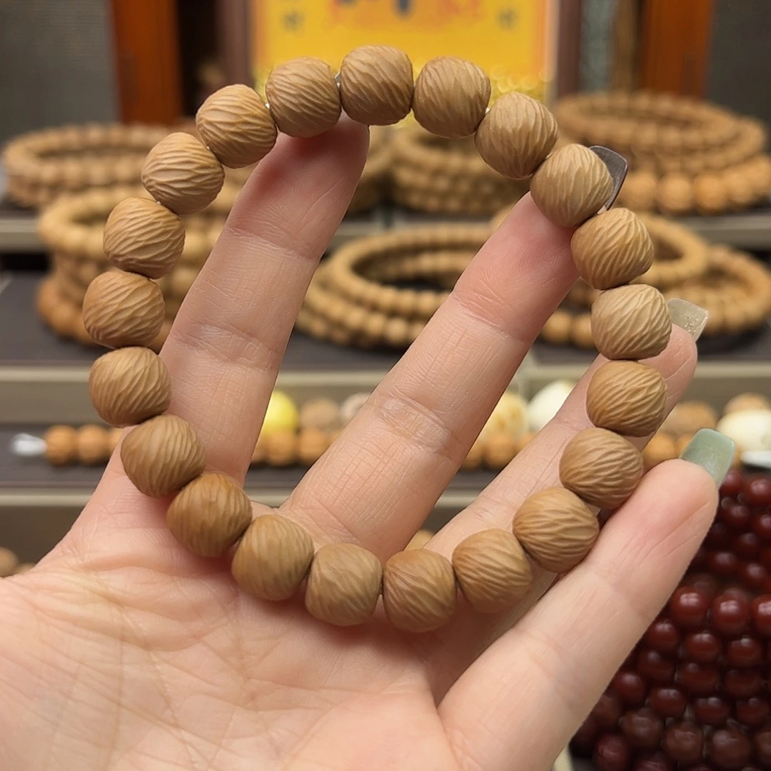 吊坠猴头核桃老型云锦