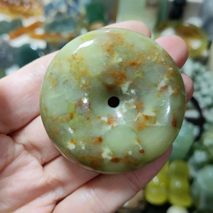 岫玉未镶嵌挂坠款式