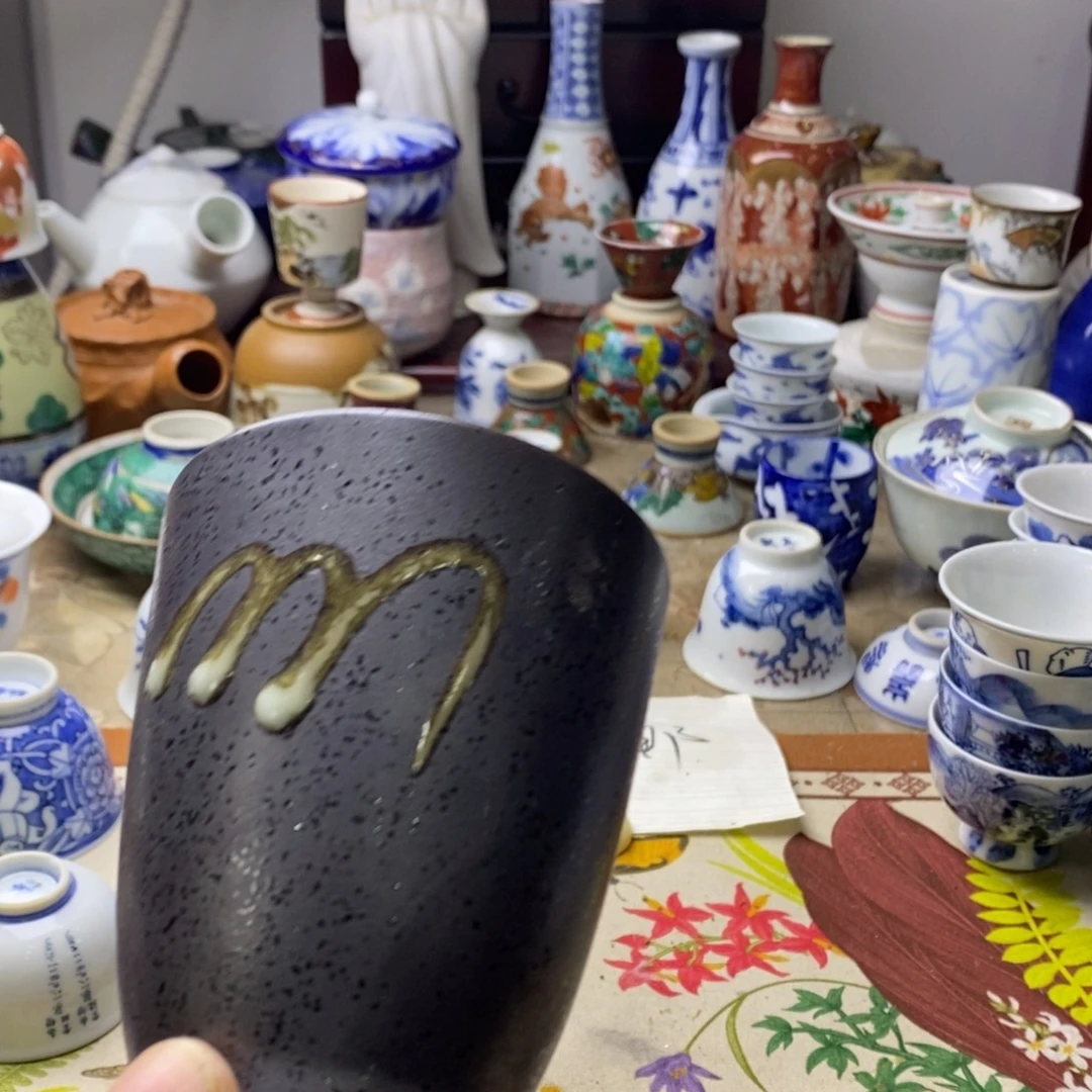 瓷片一天只喝一点奶茶和我