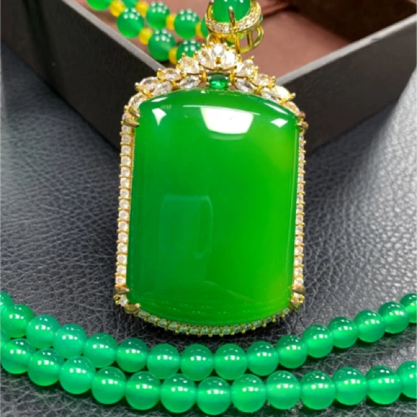 【小满】（148号）无事牌（珠链）绿色玉髓玉中精髓多样性一件发货