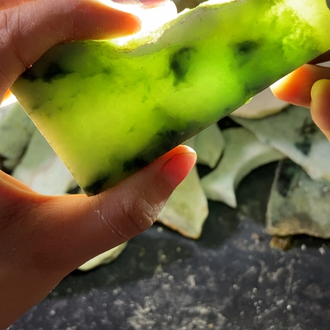 翡翠未镶嵌挂件天然翡翠