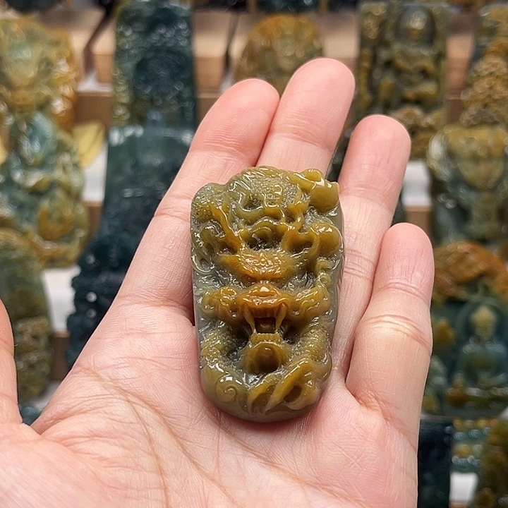 翡翠未镶嵌颈饰天然翡翠a货龙
