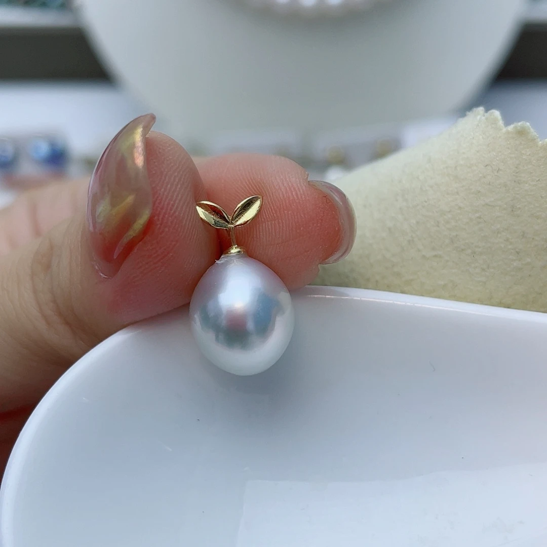 颈饰18K金镶嵌海水珍珠w31