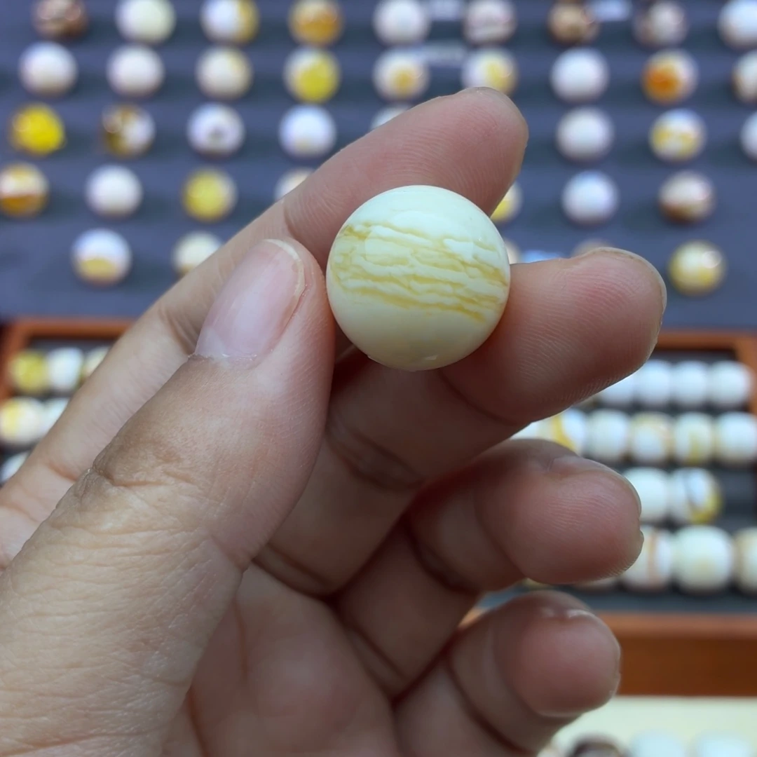 琥珀未镶嵌裸石17圆珠