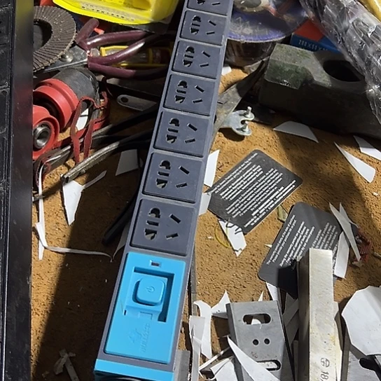 公牛10孔位插排发货一个