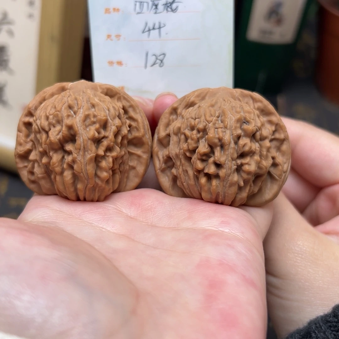 文玩核桃把件44四座楼