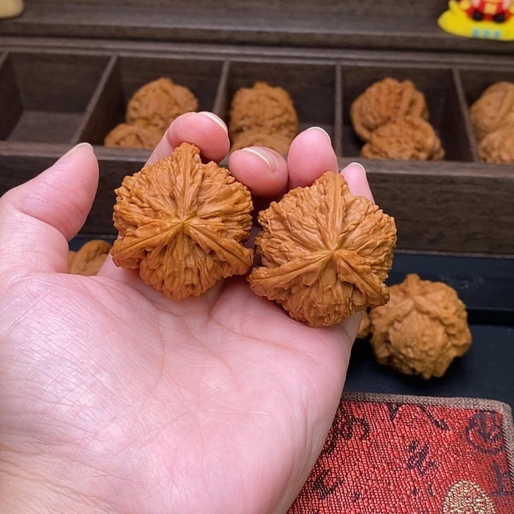 龙***哥把件文玩核桃白奔