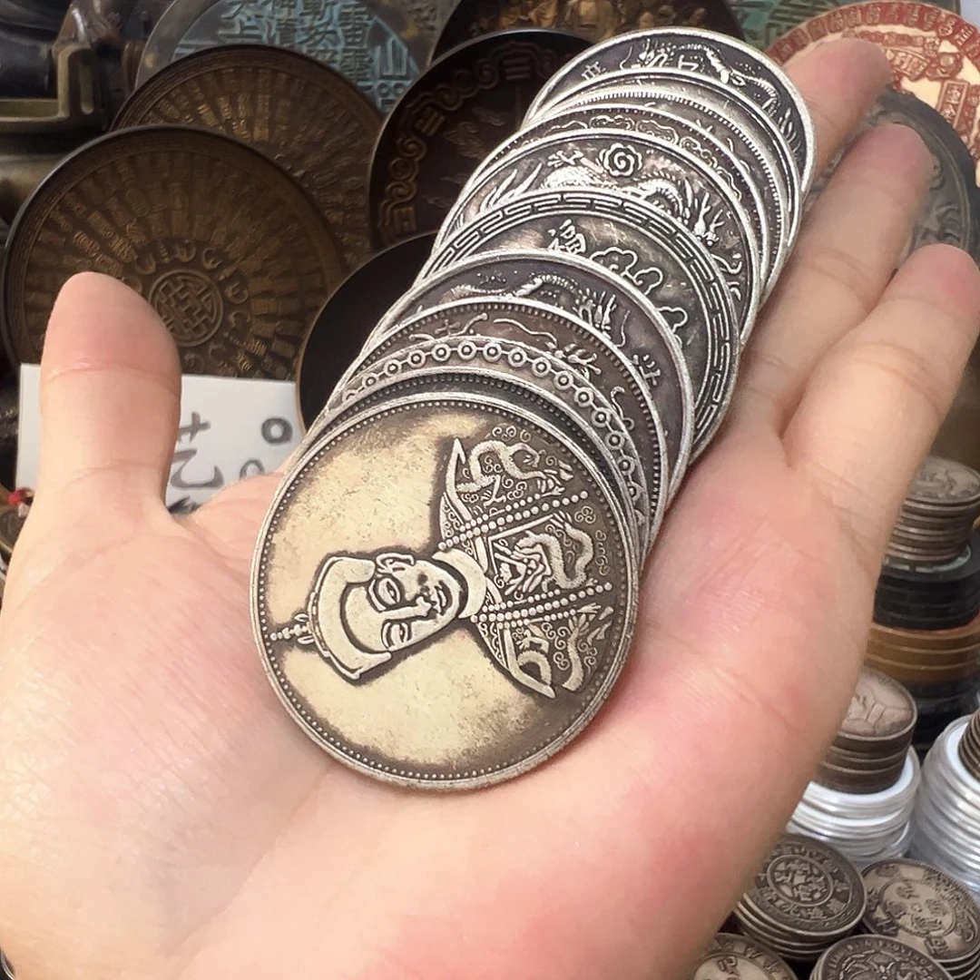 金属复古风格摆件