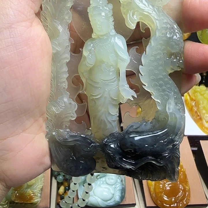 未镶嵌蛇纹石玉颈饰