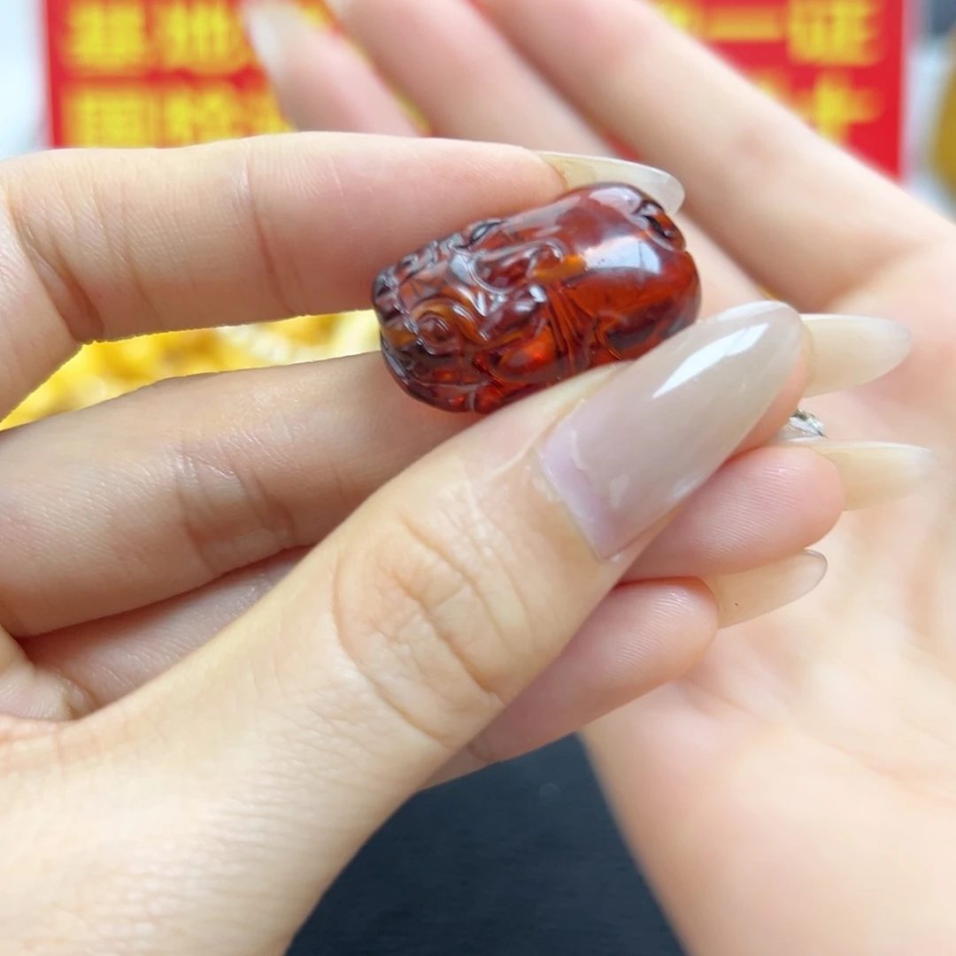 琥珀未镶嵌珠宝奇石