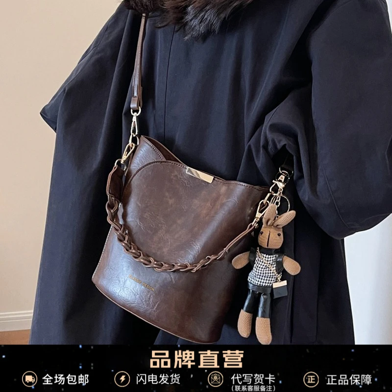 Viney真皮包包女斜挎包百搭腋下水桶单肩包生日礼物送女友送老婆