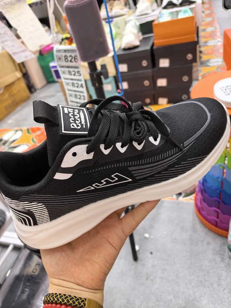 男款时尚休闲运动鞋