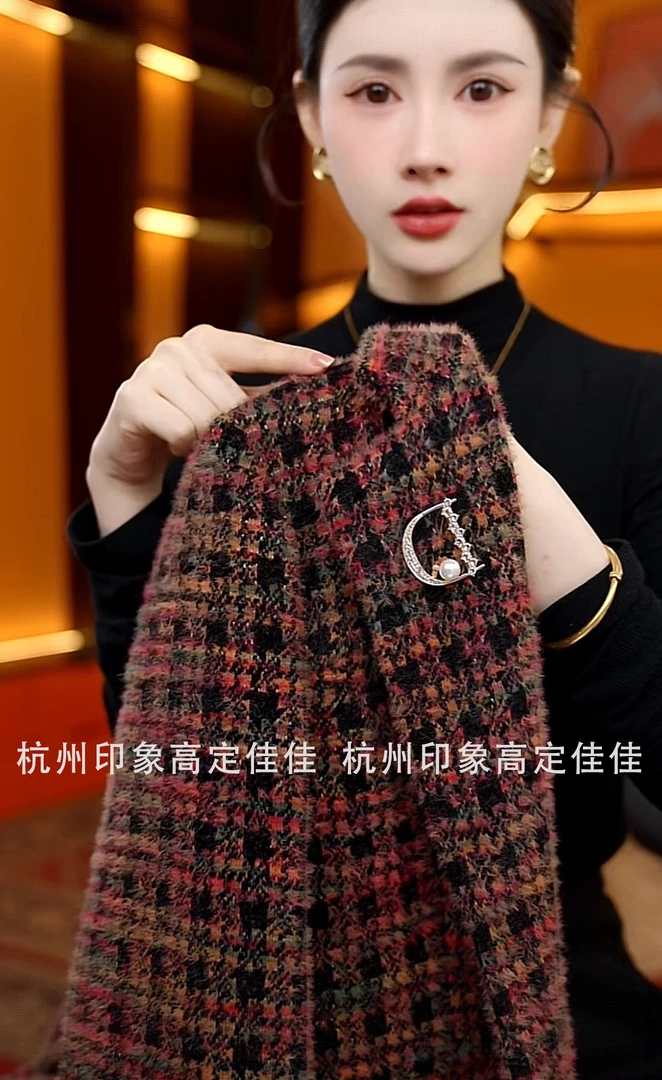 【杭州专柜正品】冬季新款设计师时尚高级外套（送胸针）YJ4008