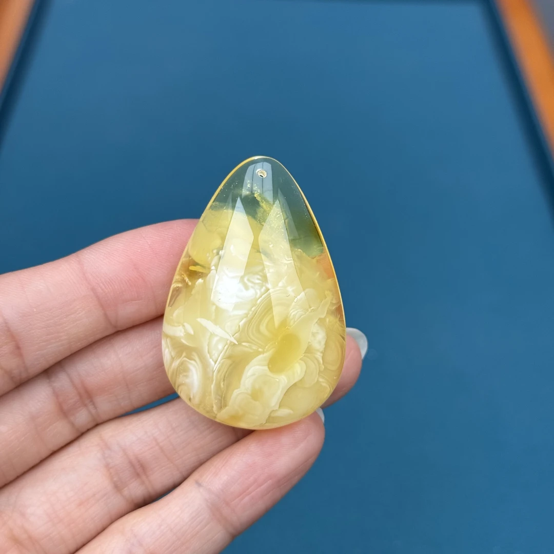 Y2080天然原矿蜜蜡 柠檬黄白花水滴牌 30*44*12mm抖音基地质检发