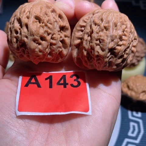 文玩核桃吊坠41铁锤有黄