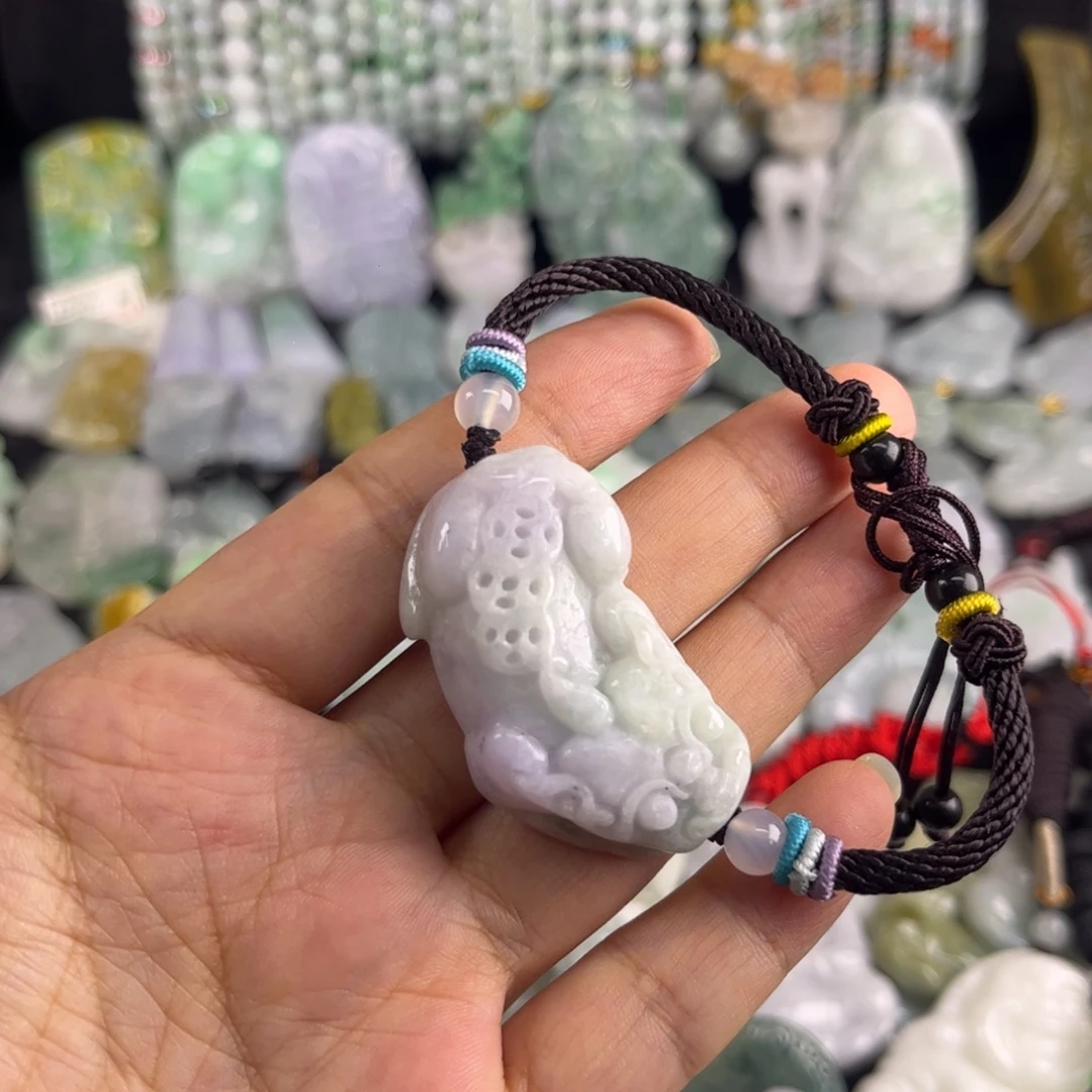吊坠(不含链)未镶嵌翡翠瑕疵