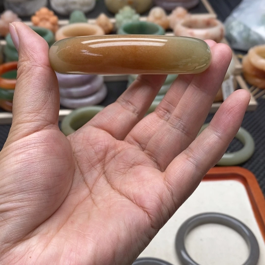 石英岩玉手镯未镶嵌