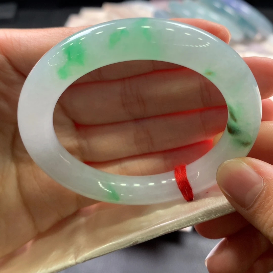 翡翠未镶嵌手镯29号小包容捡大漏