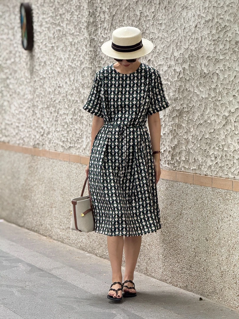 (YY推荐）茉香风浅 显瘦时尚夏季复古收腰几何印花中长款连衣裙